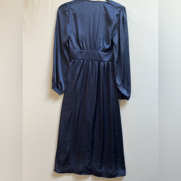 Aritzia Wilfred Navy Satin Button Front Long Sleeve Midi Dress Size S - Picture 2 of 11